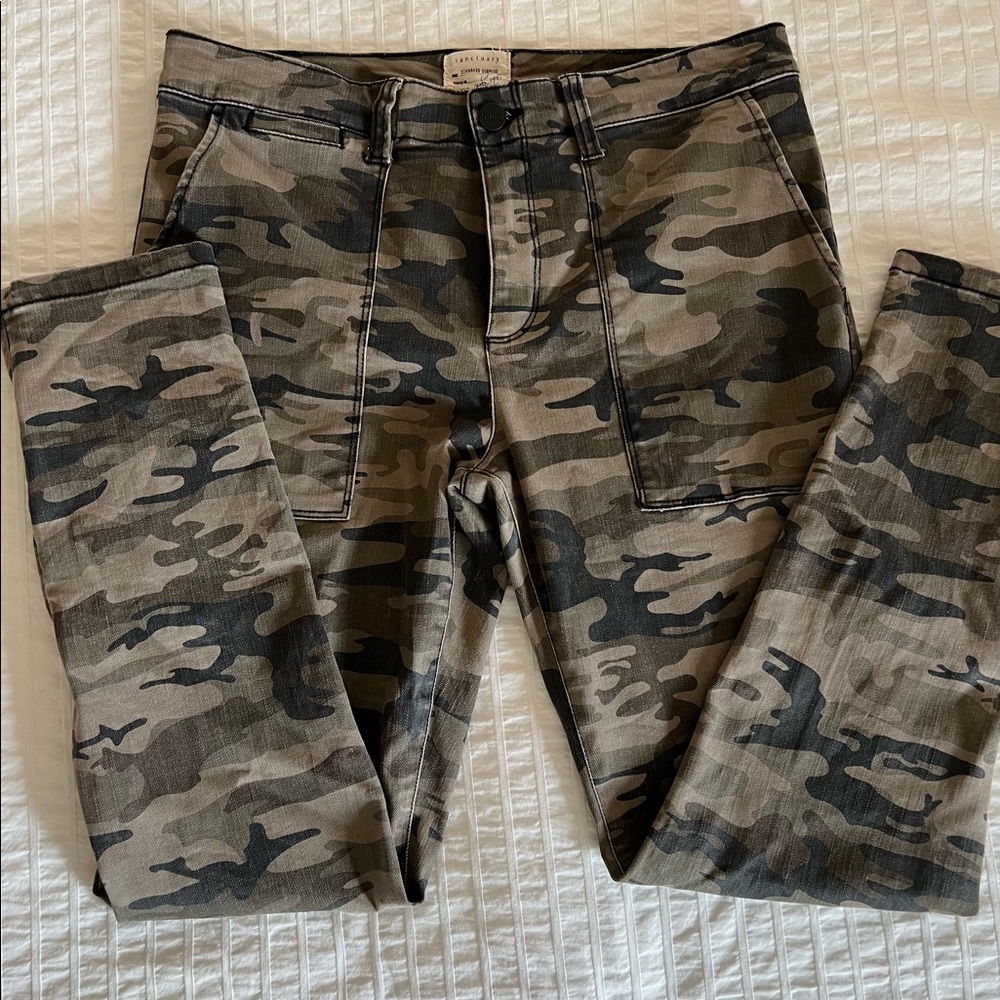 Sanctuary(Anthropology), camo jeans, zipper ankle, size 29